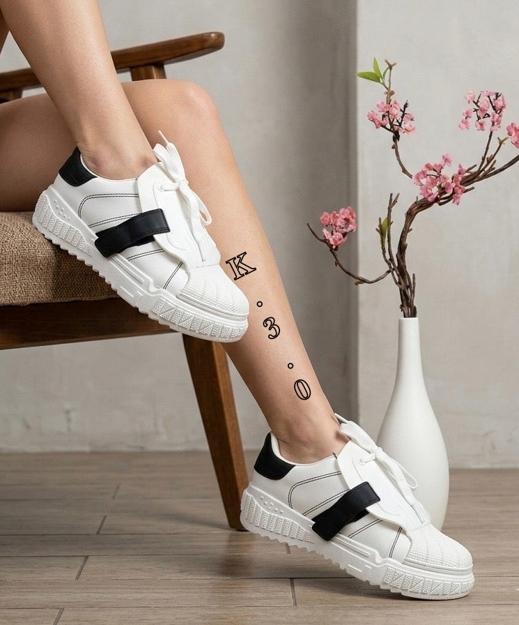Sneakersy