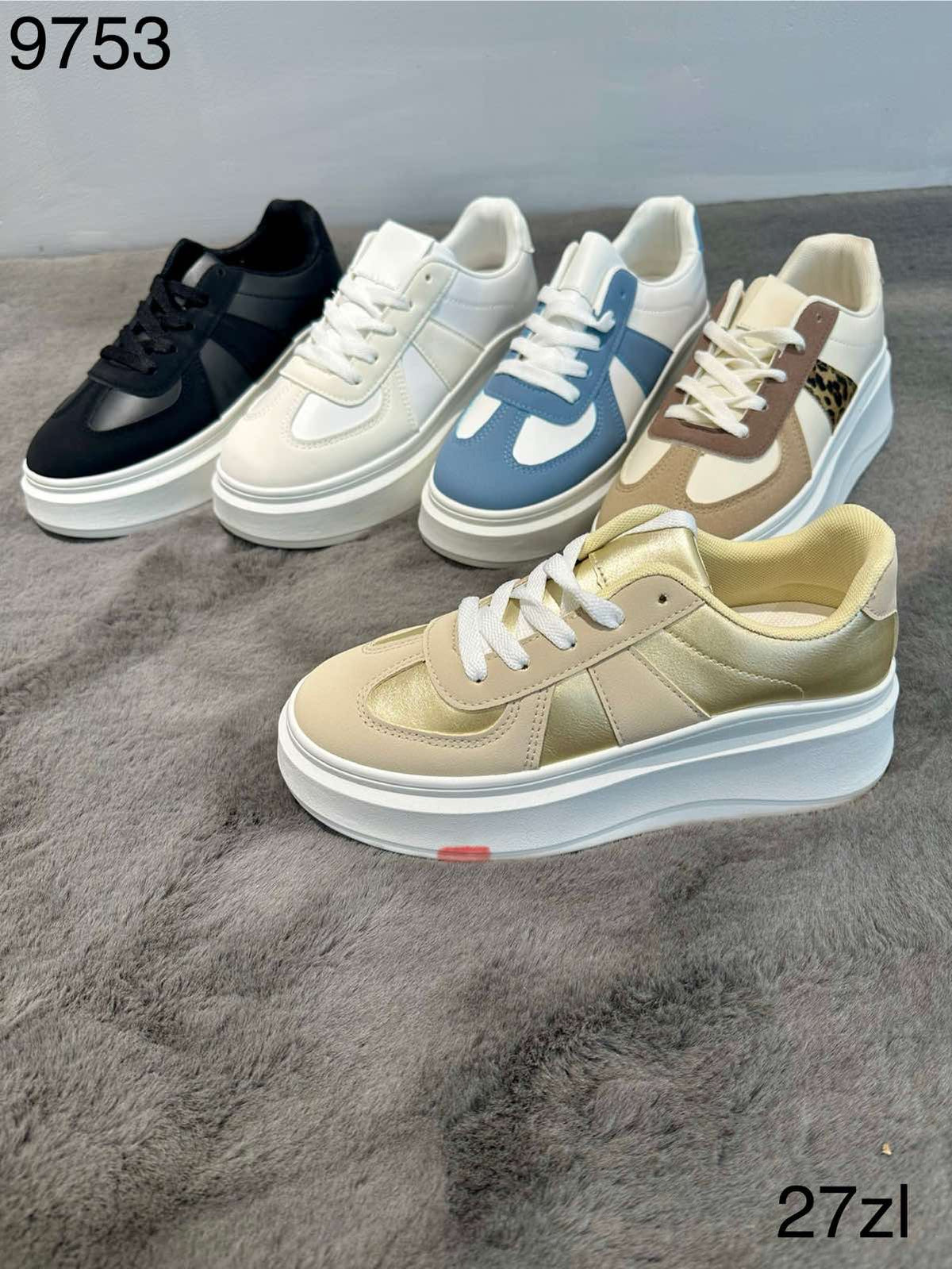 Sneakersy