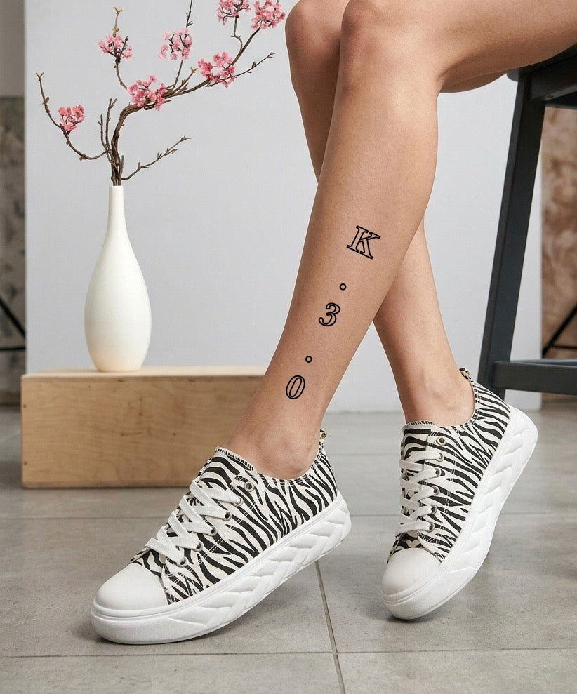 Sneakersy